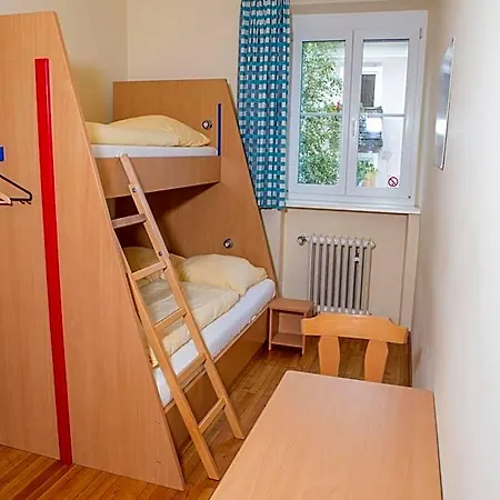 Yoho - International Youth Hostel