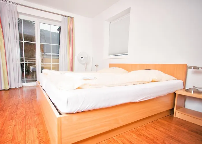 Hostel Yoho - International Youth Solnohrad